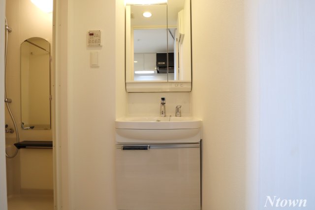 洗面設備　朝の身支度には欠かせない独立洗面化粧台