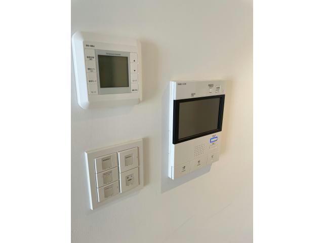 セキュリティ　モニタ付きインターホン