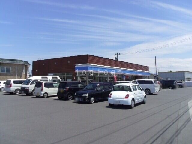 コンビニ　ローソン青森里見1丁目店（コンビニ）まで269m
