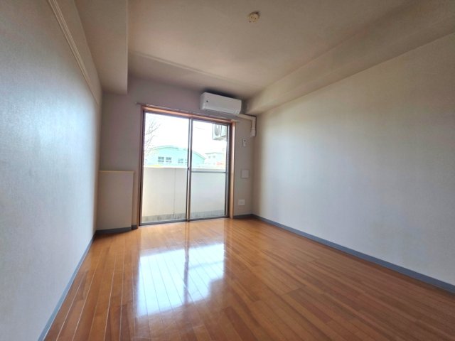 居室・リビング　同間取り別部屋の参考写真