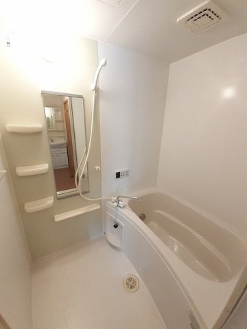 バス・シャワールーム　お風呂です