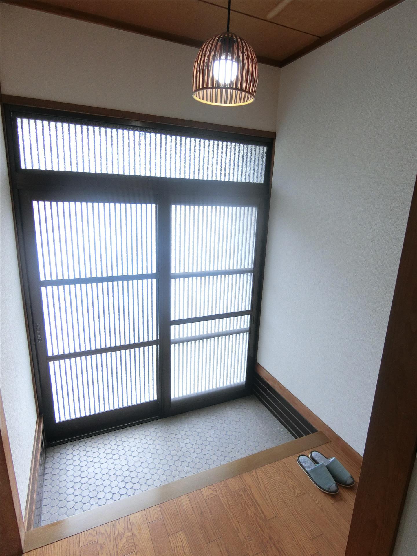 玄関　シューズボックスも置ける広さの玄関♪