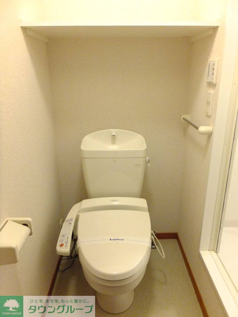 その他　温水洗浄便座完備