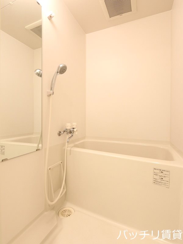 バス・シャワールーム　※同型タイプの為、現状優先
