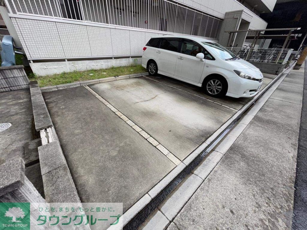 駐車場　駐車場