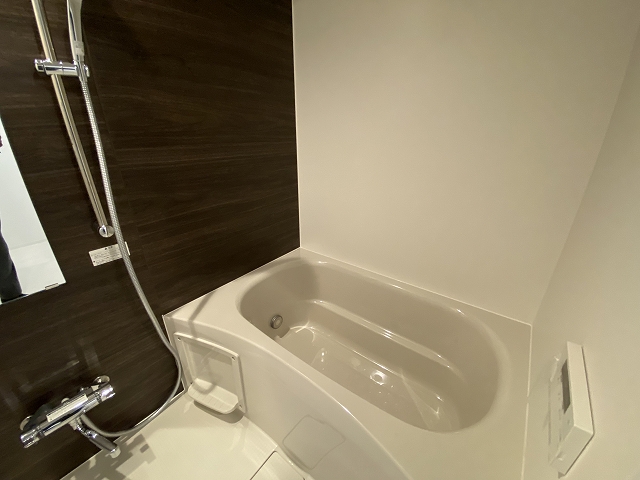 バス・シャワールーム　※別部屋参考写真です