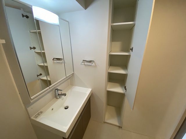 洗面設備　※別部屋参考写真です