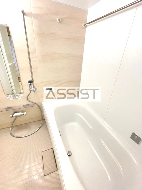 バス・シャワールーム　写真：設備同仕様の別号室です