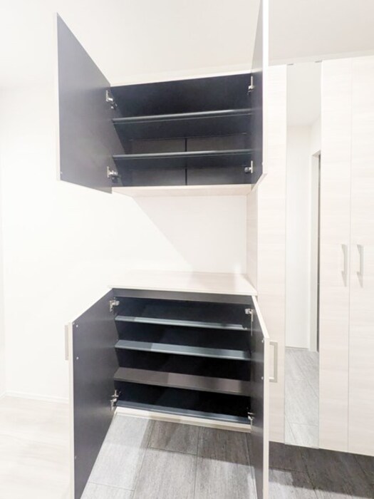 収納　シューズボックス