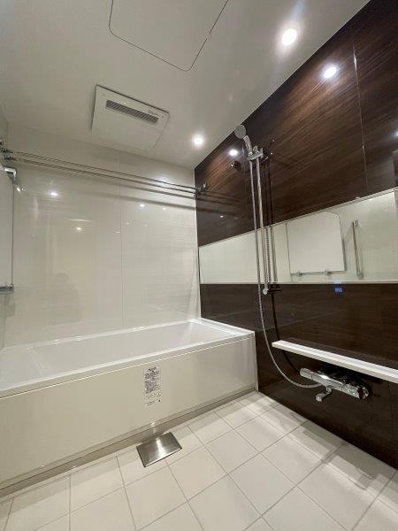 バス・シャワールーム　１６２０サイズのお風呂