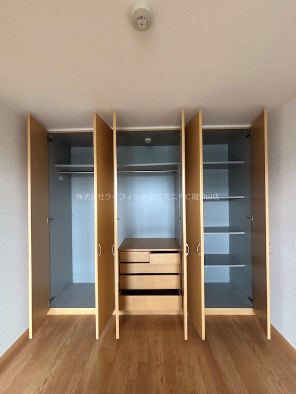 収納　※同タイプ別部屋の写真となります。