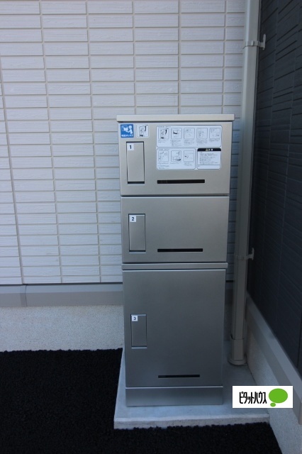 エントランス　宅配ボックス