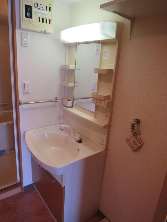 洗面設備　※同タイプの参考写真です。