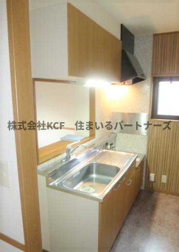 キッチン　コンパクトなキッチンで掃除もラクラク