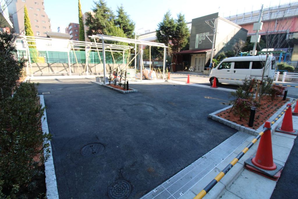 駐車場　駐車場