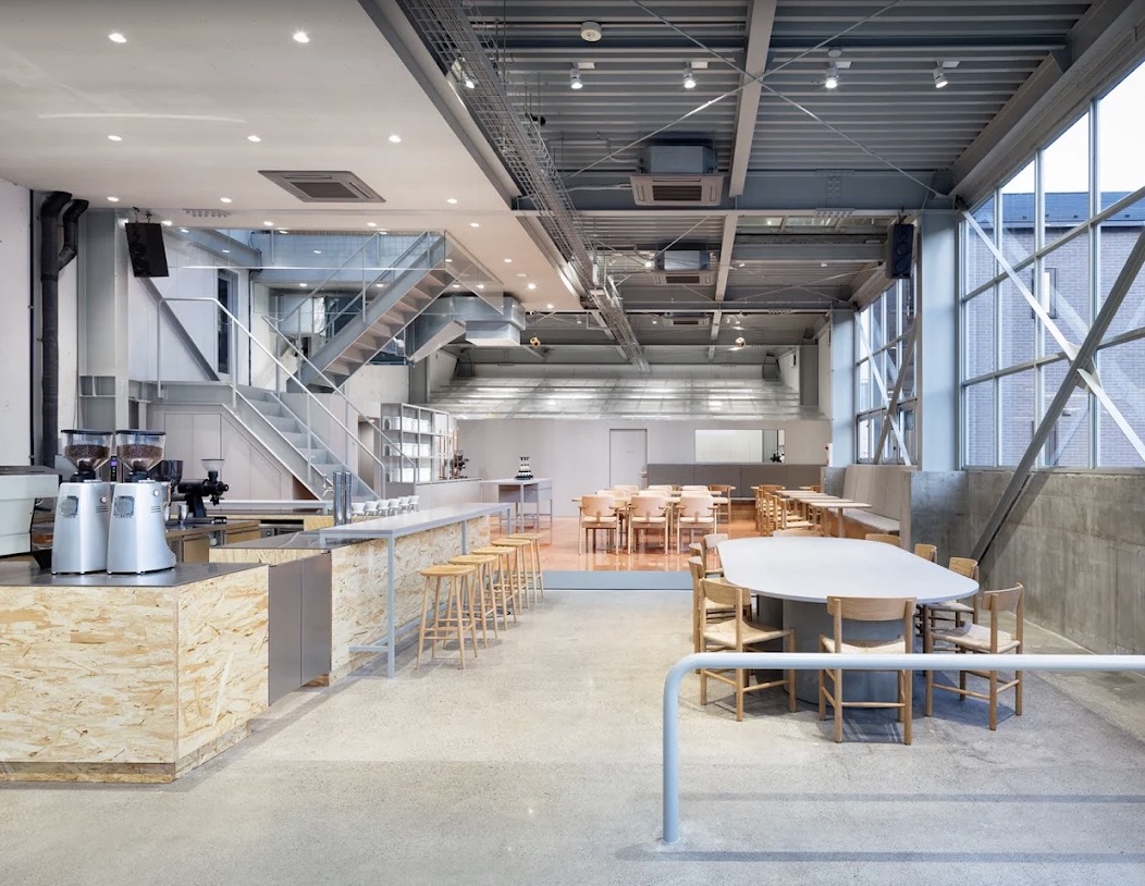 飲食店　BLUE　BOTTLE　COFFEE清澄白河フラッグシップカ（飲食店）まで140m