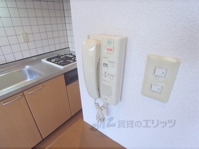 その他設備　給湯器リモコン