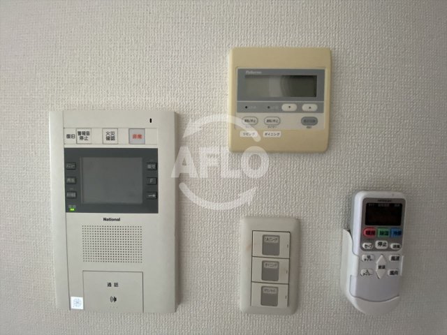 セキュリティ　ロイヤルパークス桃坂　TVモニター付きインターホン