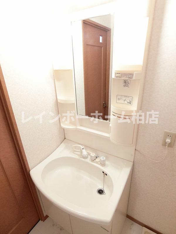 洗面設備　別部屋。参考写真。