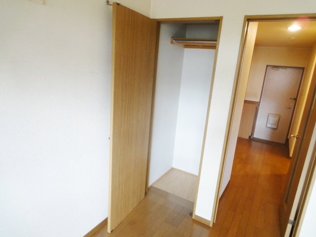 収納　同物件別号室のものです。