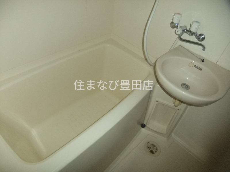 バス・シャワールーム　同型別部屋写真