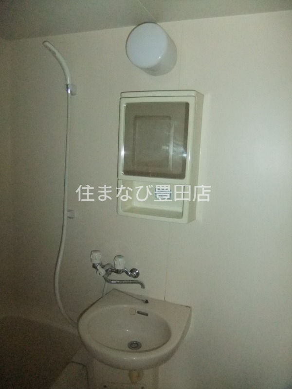 洗面設備　同型別部屋写真