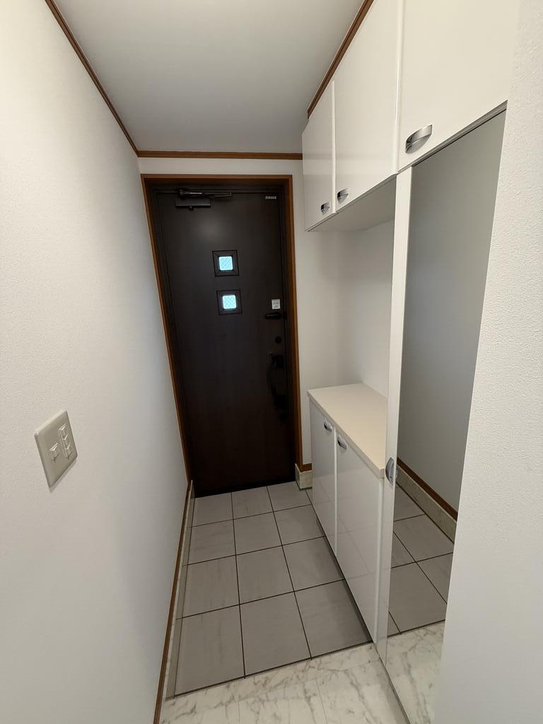 赤羽戸建の玄関写真
