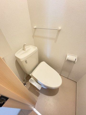 トイレ　トイレもきれいです