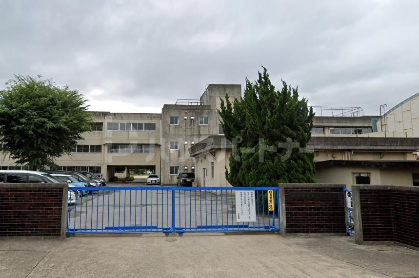 小学校　松戸市立貝の花小学校（小学校）まで470m