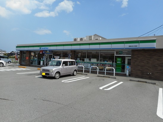 コンビニ　ファミリーマート北矢三店様（コンビニ）まで300m