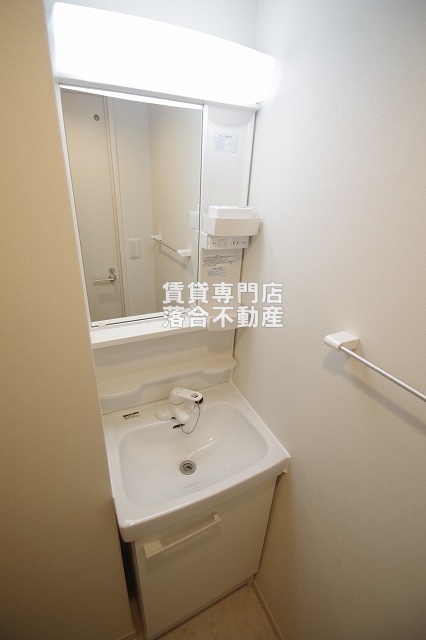 洗面設備　独立洗面化粧台付き