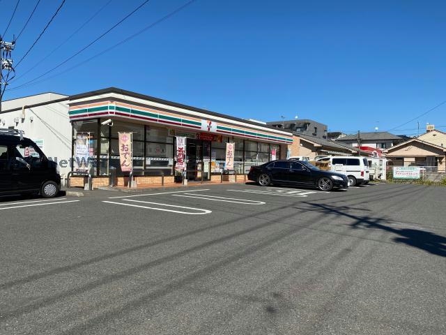 コンビニ　セブンイレブン鹿児島薬師堂店（コンビニ）まで795m