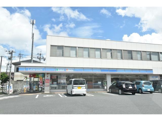 コンビニ　ローソン鹿児島東谷山三丁目店（コンビニ）まで953m