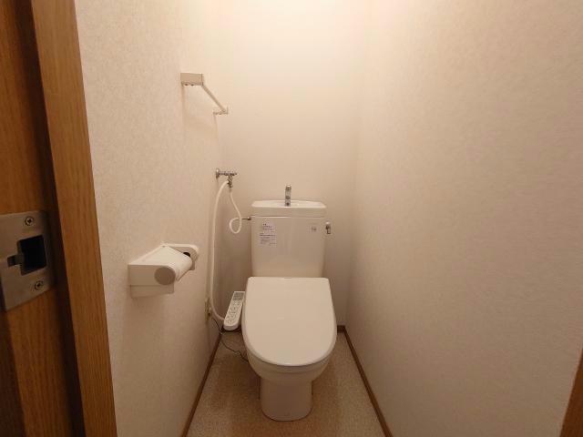 ケンパレスA棟のトイレ写真