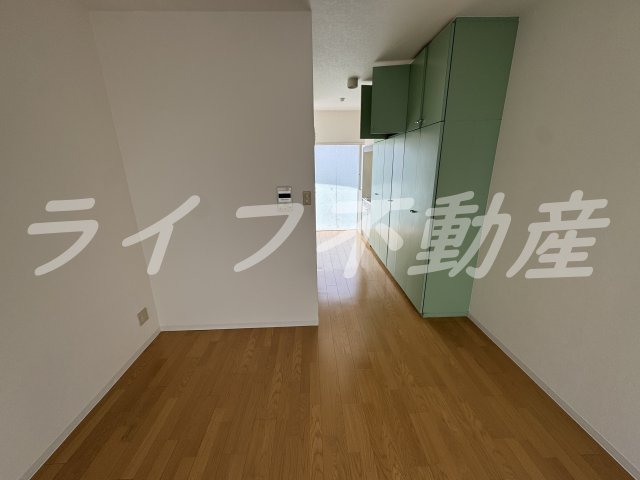居室・リビング　こちらのリビングで趣味の時間をお楽しみください