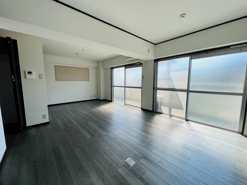 辻マンションの居間写真