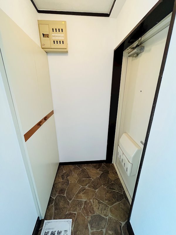 辻マンションの玄関写真