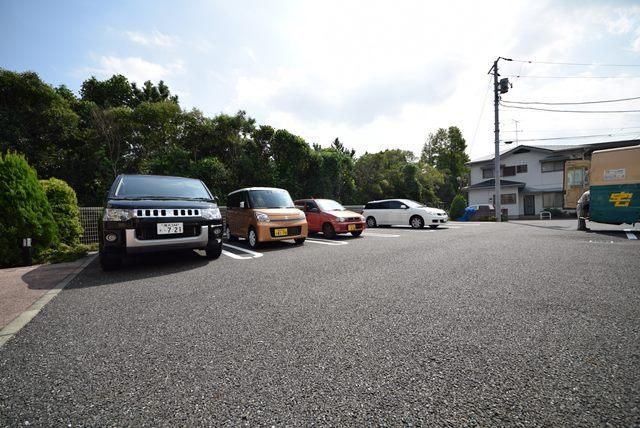 駐車場　★更新料０円で安心ですね★