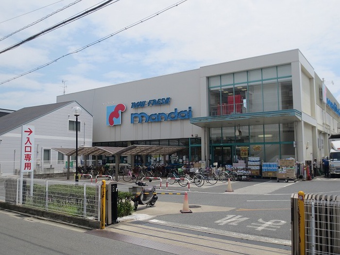 スーパー　万代舟田店（スーパー）まで449m