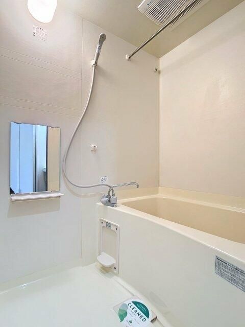 バス・シャワールーム　写真は同タイプ住居です。