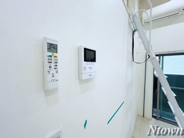 セキュリティ　モニター付きインターホンです。
