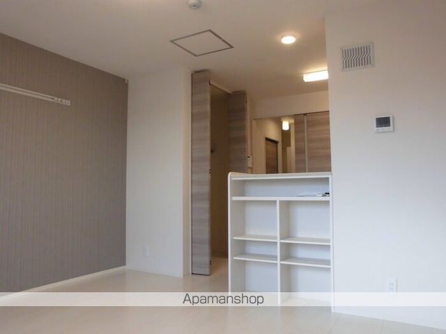 エヴァーラスティング千葉の居間写真