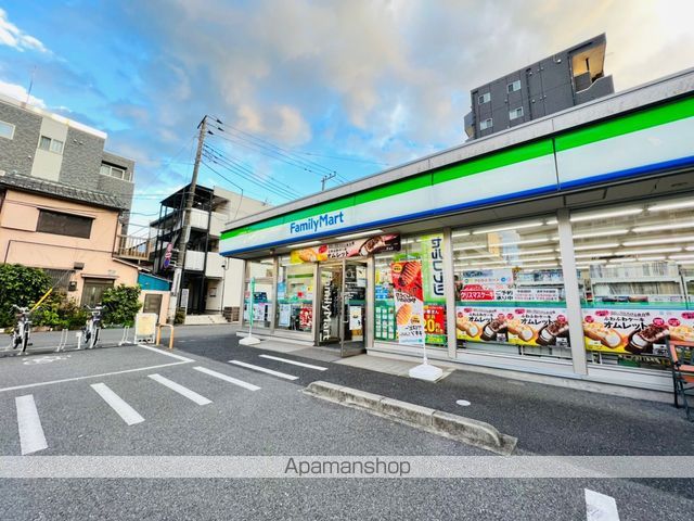 コンビニ　ファミリーマート（コンビニ）まで1842m