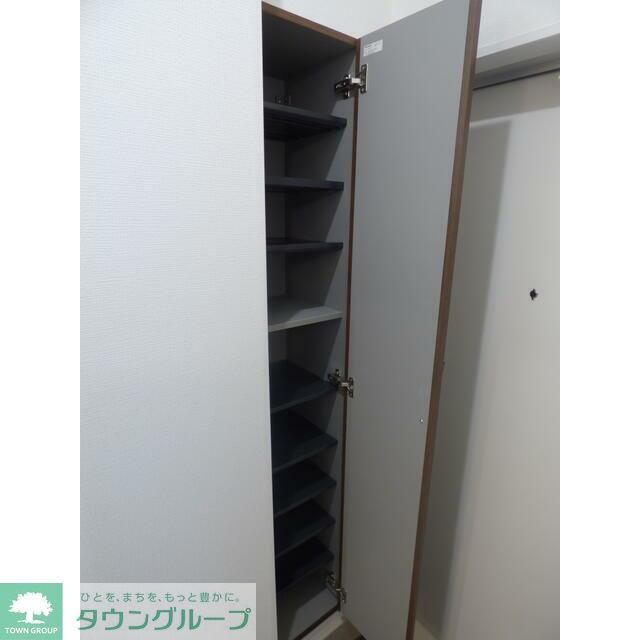 ルミエールBの玄関写真