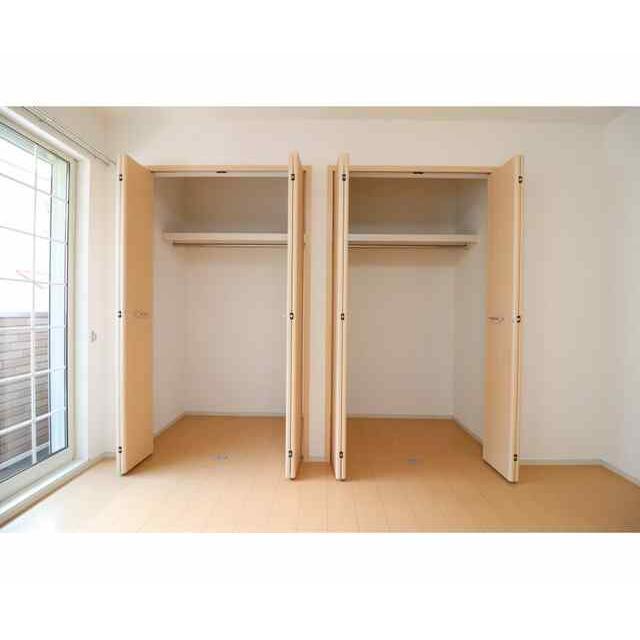 収納　参考写真　別部屋の写真です