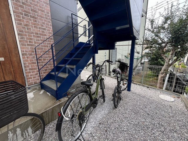 アズール ブルーの外観写真