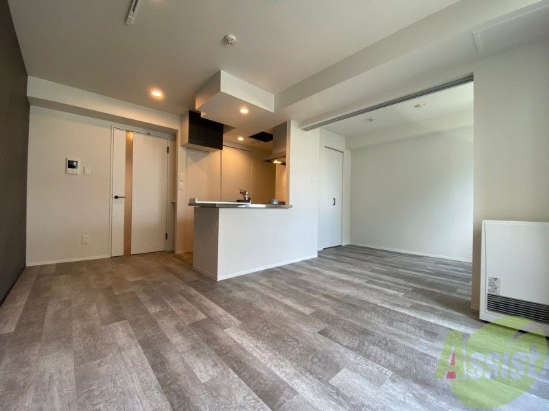 居室・リビング　広くてキレイなお部屋が広がっていて、充実した生活が送れそう。