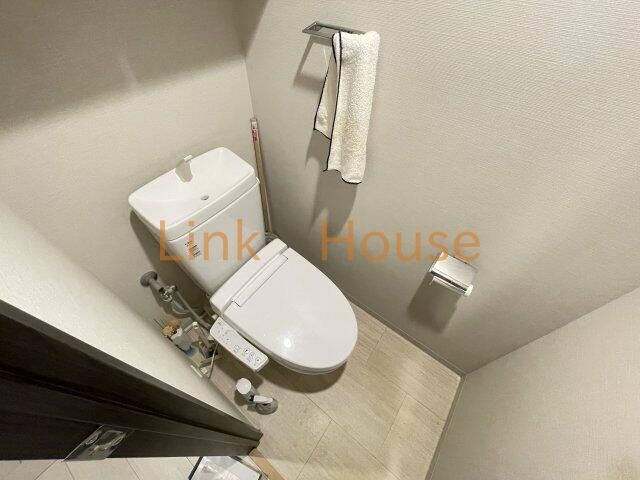 ＪＲ総武線 平井駅 徒歩3分 14階建 築8年のトイレ写真