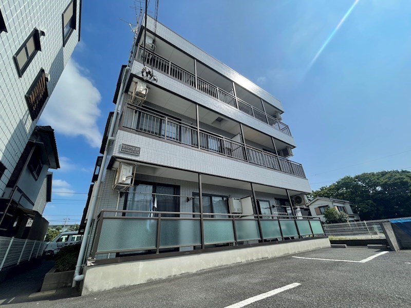 建物外観　無料インターネット導入済み