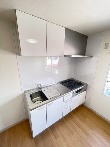 ホワイティハイツC棟のキッチン写真